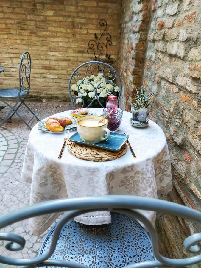 ルーゴ Dimora Deco Bed & Breakfast エクステリア 写真